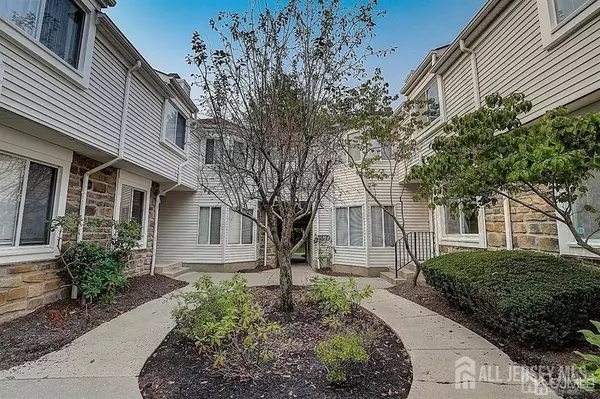 1030 Schmidt LN, North Brunswick, NJ 08902