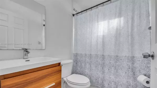 18118 SW 142nd Ct, Miami, FL 33177