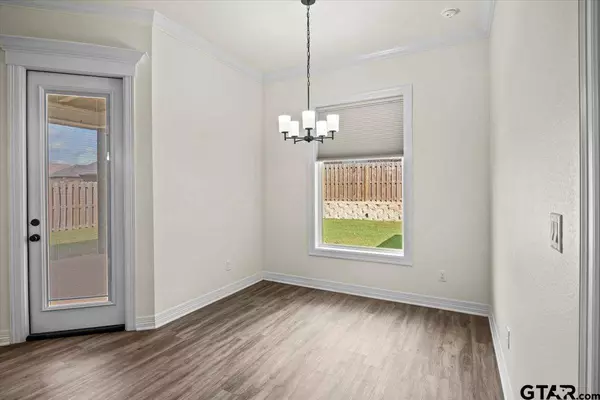 2105 Stephanie Dr, Whitehouse, TX 75791