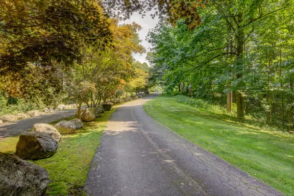 26 Shari Drive, Seymour, CT 06483