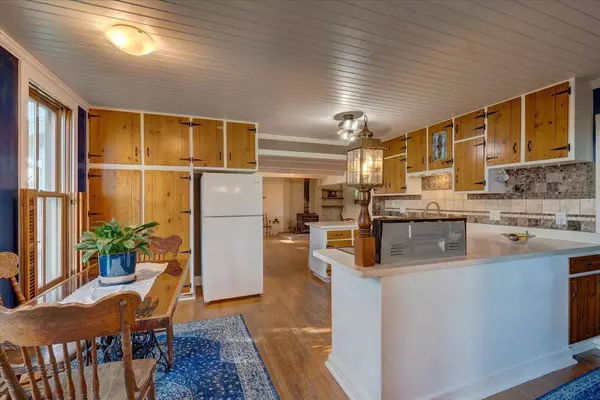 97 Shady Willow Road, Brooklyn, WI 53521