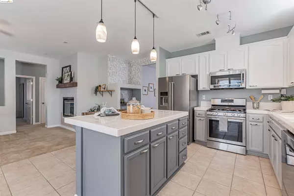 5418 Prewett Ranch Dr, Antioch, CA 94531