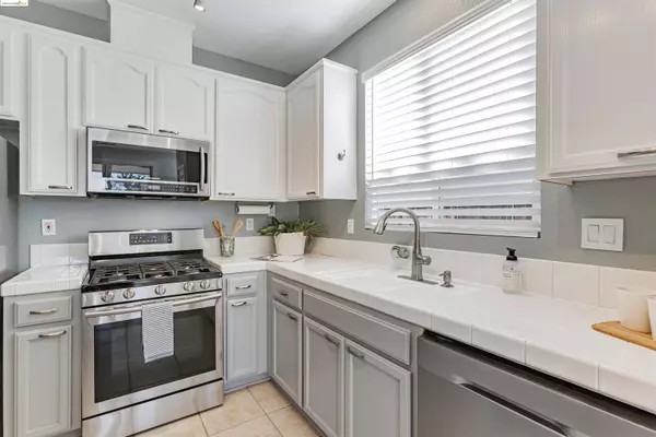 5418 Prewett Ranch Dr, Antioch, CA 94531