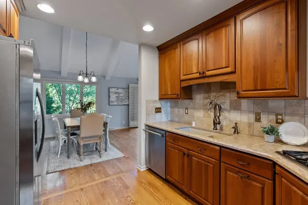 9134 N Briarwood, Bayside, WI 53217