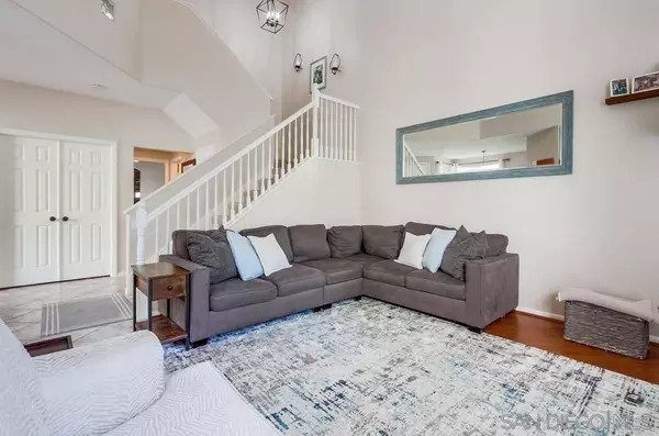 12383 Caminito Vibrante, San Diego, CA 92131