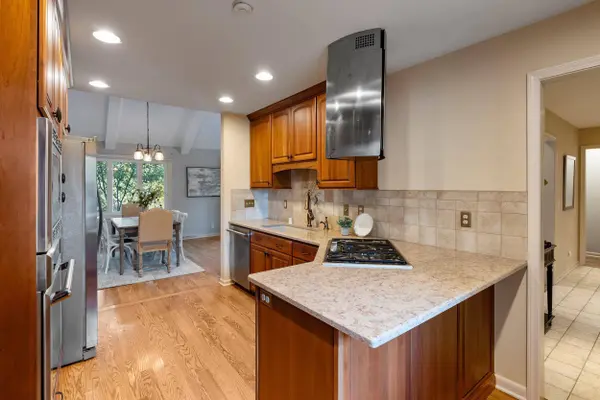 9134 N Briarwood, Bayside, WI 53217