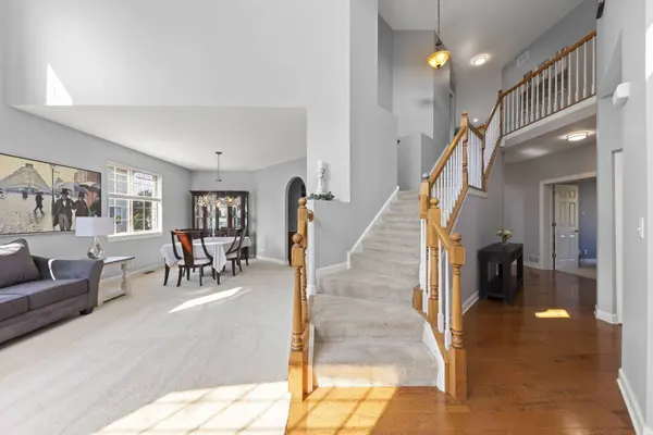 2911 Sauer Court, North Aurora, IL 60542