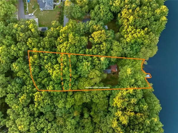 5 Lost Acre DR, Glocester, RI 02814
