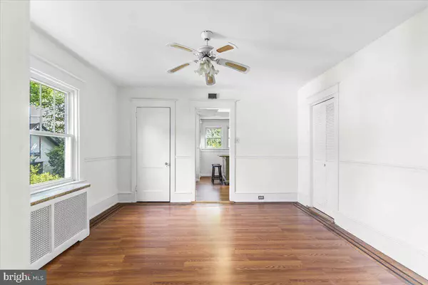 35 SPRINGHOUSE LN, Glenside, PA 19038