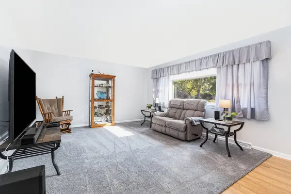 916 N Ardmore Avenue, Villa Park, IL 60181