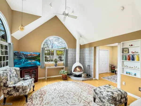 70 Lakeside Drive North, Liberty Twp., NJ 07823