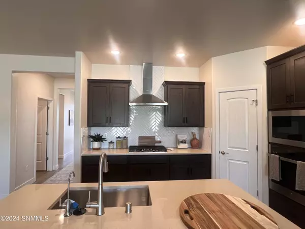 2045 Torreon RD, Las Cruces, NM 88012