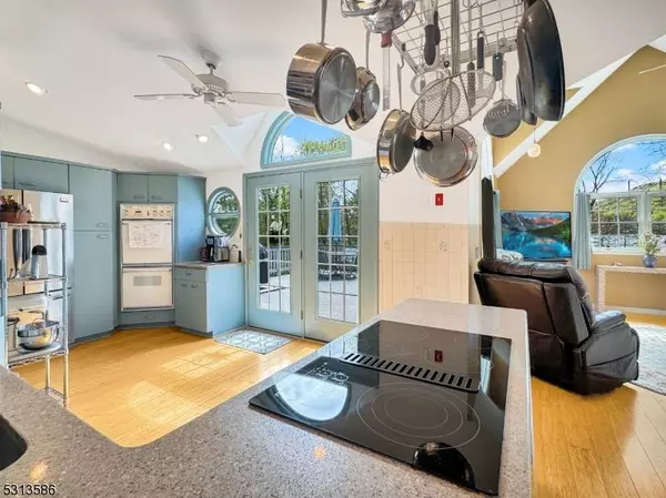 70 Lakeside Drive North, Liberty Twp., NJ 07823