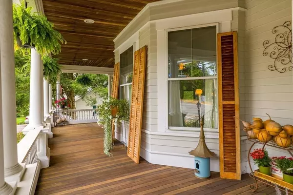 668 Merriam Ave, Leominster, MA 01453