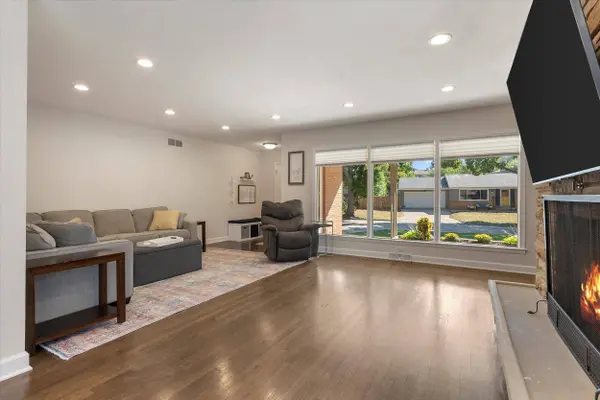 10030 W Fiebrantz, Milwaukee, WI 53222