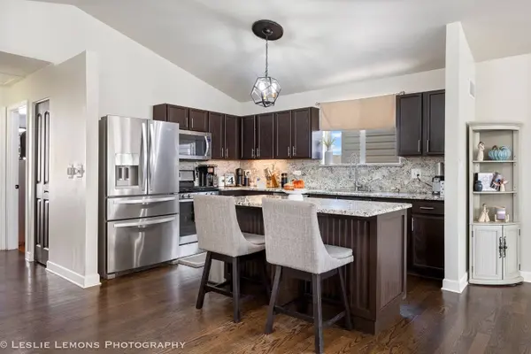 655 Serendipity Drive, Aurora, IL 60504