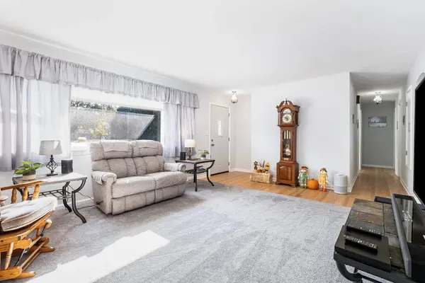 916 N Ardmore Avenue, Villa Park, IL 60181