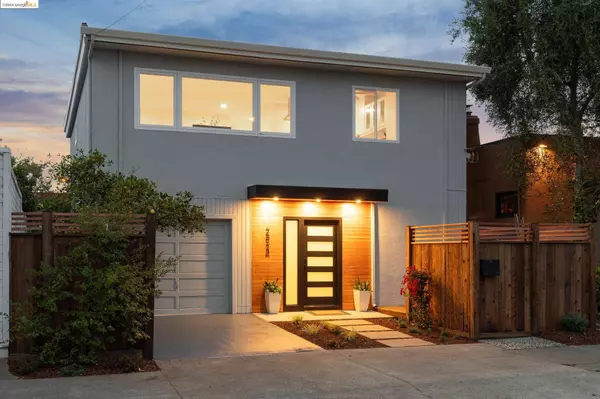 2824 Wallace St, Berkeley, CA 94702