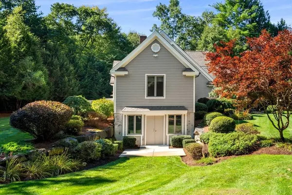 4 Nestlewood Ln, Hubbardston, MA 01452