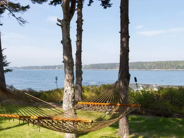 356 Gun Point RD, Harpswell, ME 04079