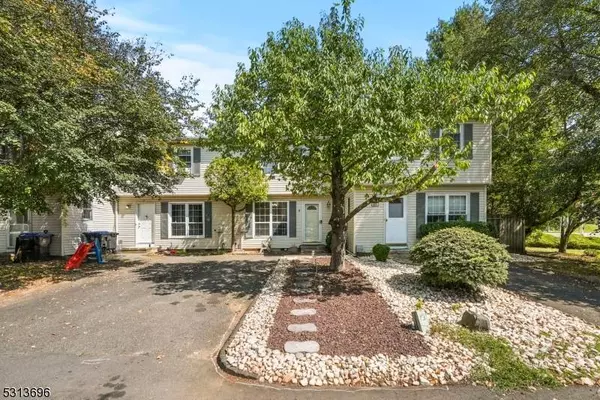 4 Ogden Ct, East Brunswick Twp., NJ 08816