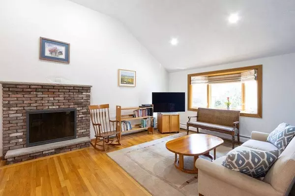 112 Grover Rd Ext, Medford, MA 02155