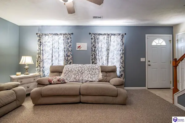 1860 S Woodland Drive, Radcliff, KY 40160