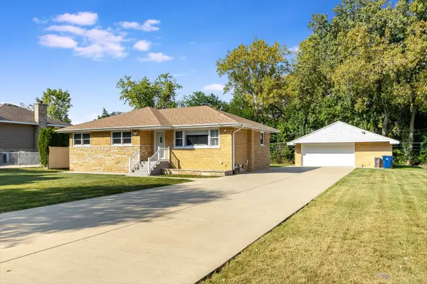 916 N Ardmore AVE, Villa Park, IL 60181