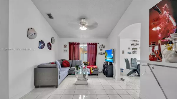 18118 SW 142nd Ct, Miami, FL 33177