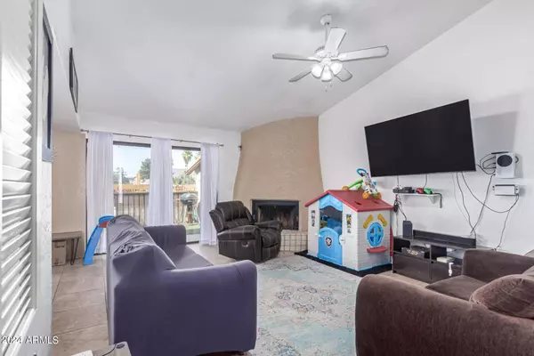 8344 N 21ST Drive #I210, Phoenix, AZ 85021