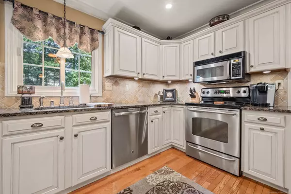 26 Shari Drive, Seymour, CT 06483