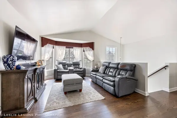 655 Serendipity Drive, Aurora, IL 60504