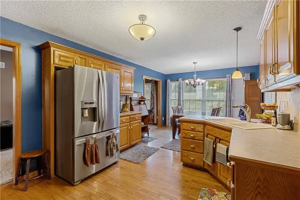 411 SW CRESTVIEW DR, Grain Valley, MO 64029