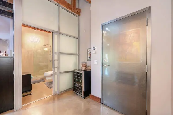 1725 14th ST #202, Sacramento, CA 95811