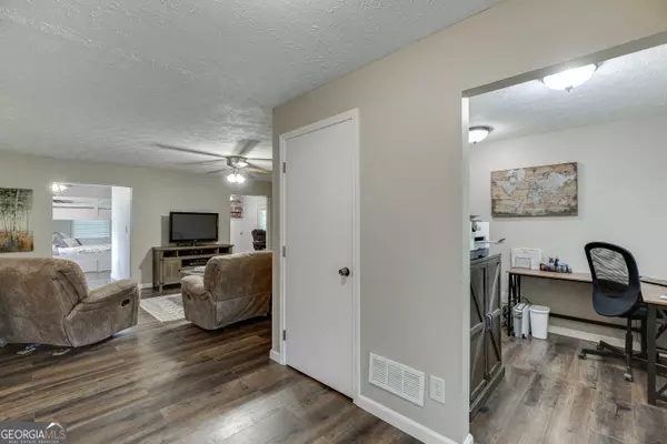 1595 Prospect RD, Lawrenceville, GA 30043