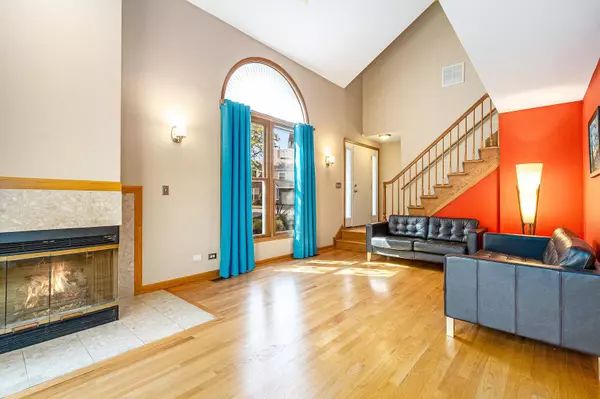 1512 Barrymore Drive #1512, Darien, IL 60561