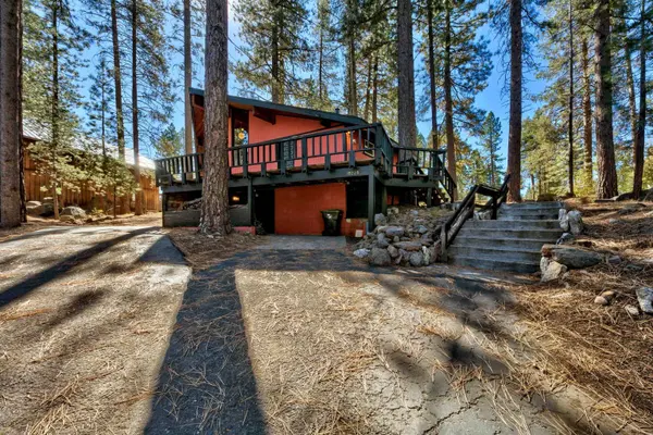 10229 Reynold Way, Truckee, CA 96161
