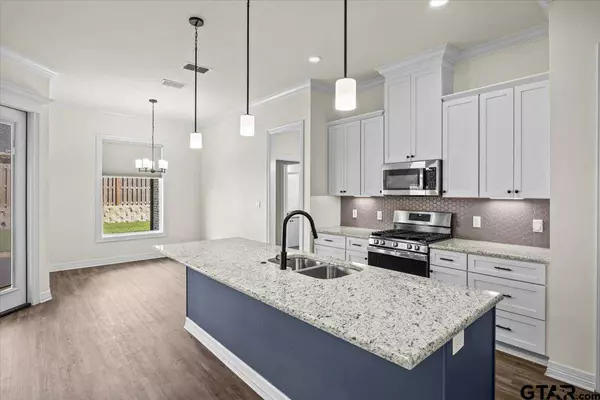 2105 Stephanie Dr, Whitehouse, TX 75791