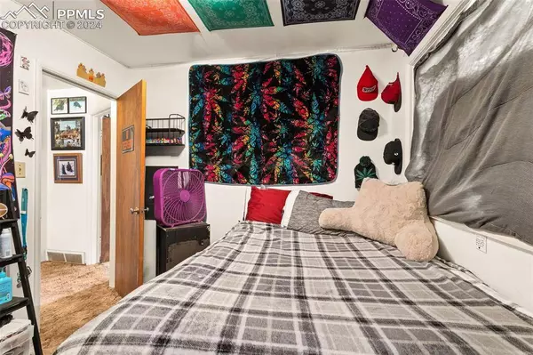 2942 Marion DR, Colorado Springs, CO 80909