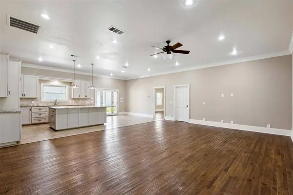 3700 County Road 530b, Burleson, TX 76028