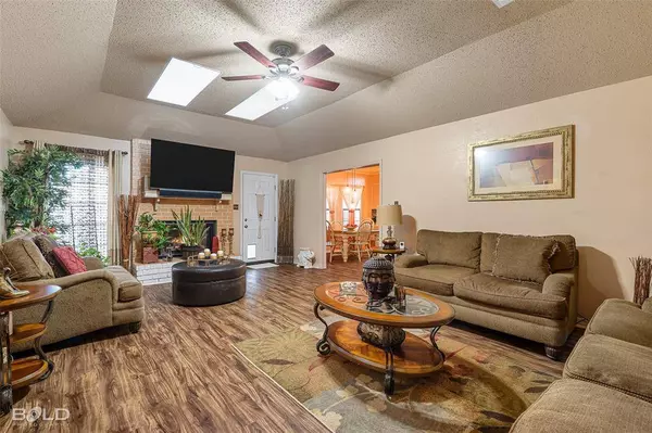 5634 N Heatherstone Drive, Shreveport, LA 71129