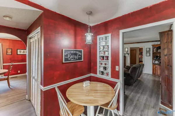 47 Jarvis Drive, Falkville, AL 35622