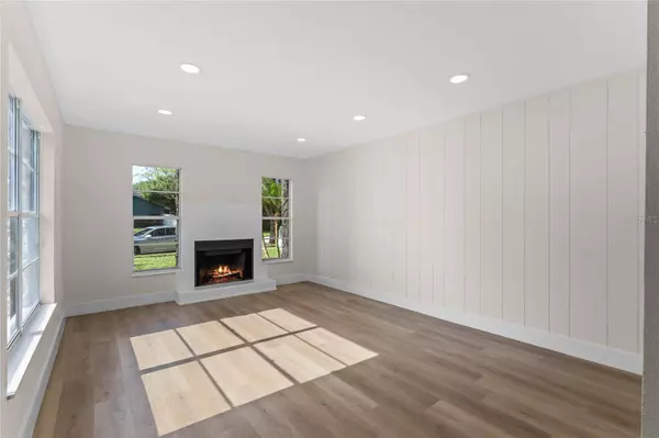 3367 CIMARRON DR, Orlando, FL 32829