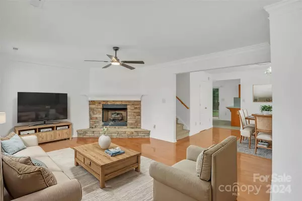 230 Amir CIR, Matthews, NC 28105