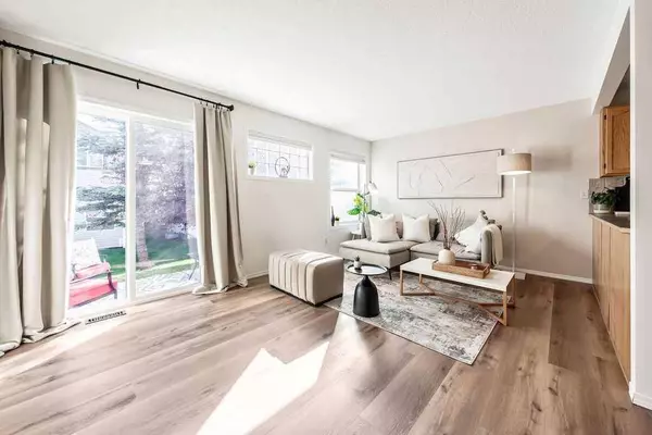 124 Everstone PL SW, Calgary, AB T2Y4H8