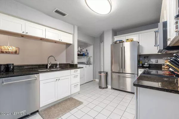 800 TOURNAMENT RD, Ponte Vedra Beach, FL 32082