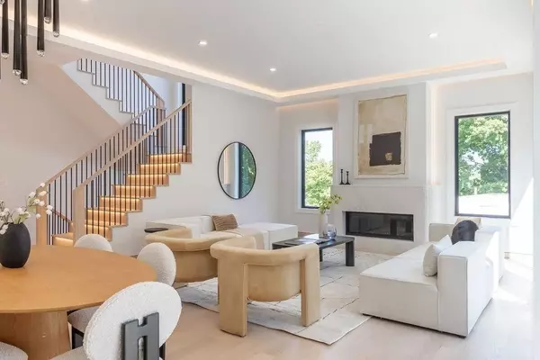 52 Sharpe Rd, Newton, MA 02468