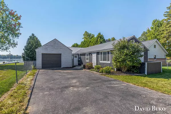 662 Lakeview Drive, Lake Odessa, MI 48849