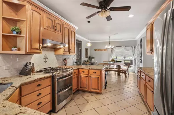 101 SHAMROCK DR, Des Allemands, LA 70030