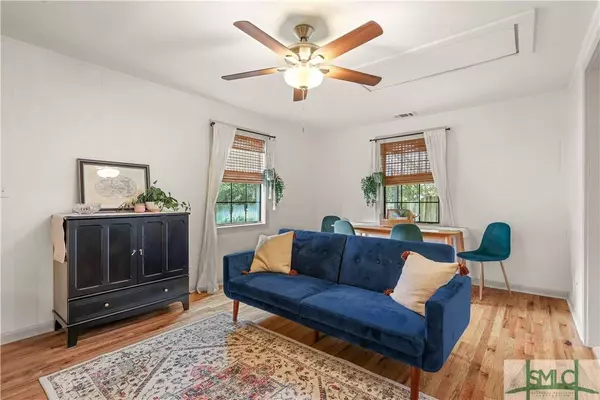 2212 Hawthorne ST, Savannah, GA 31404